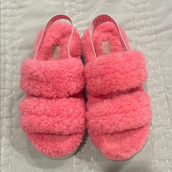 UGG Shoes - UGG Oh Fluffita Platform Sandal size 9 Pink Rose Shearling